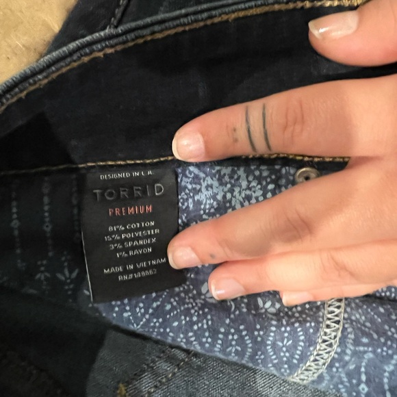Torrid premium jeans, sized 24 regular, dark - Picture 3 of 4